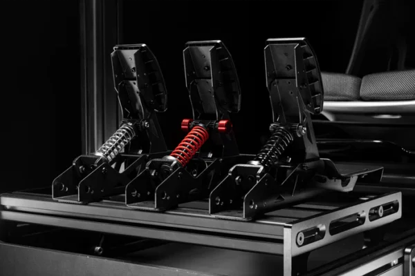 P700-C-Pedal-scene-3 Simagic P700